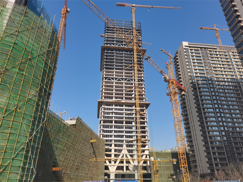 金年会在线登陆承建建投·祥澐国际184米超高层建筑钢结构主体封顶